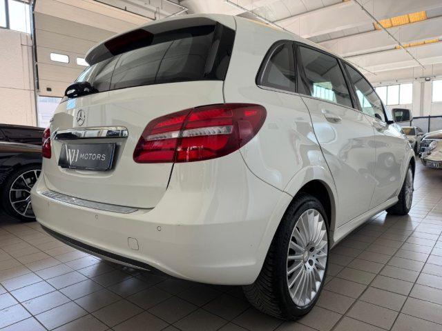 MERCEDES-BENZ B 200 c Sport //LED//NAVI//AUTOMATICA//