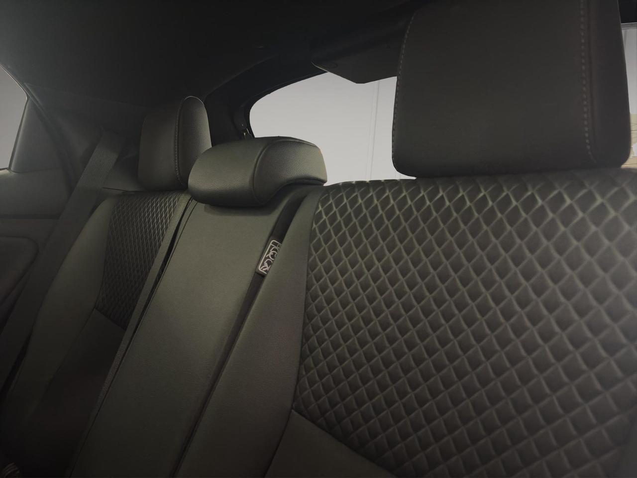 Toyota Yaris 1.5h Lounge