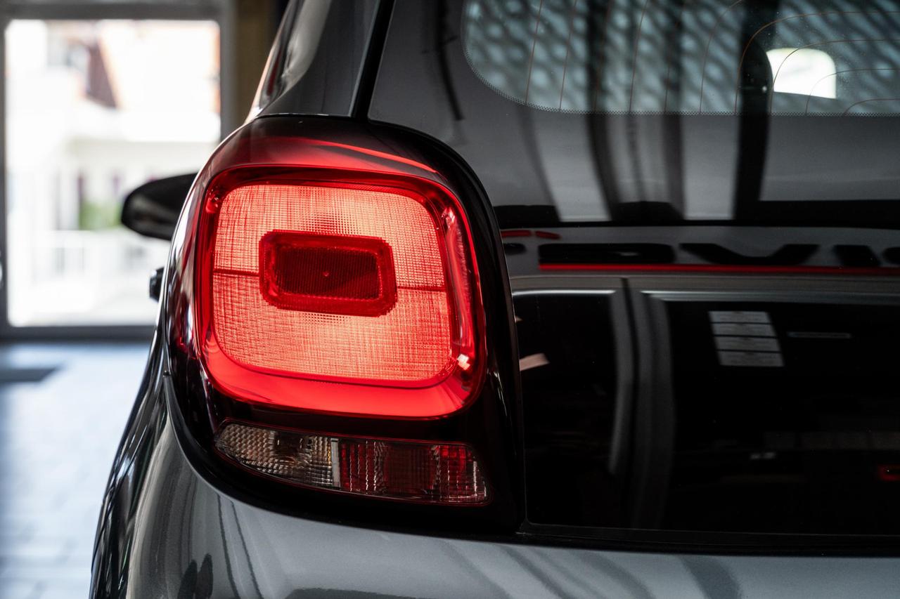 Citroen C1 5 Porte C1 5p 1.0 vti Feel 72cv neopatentati