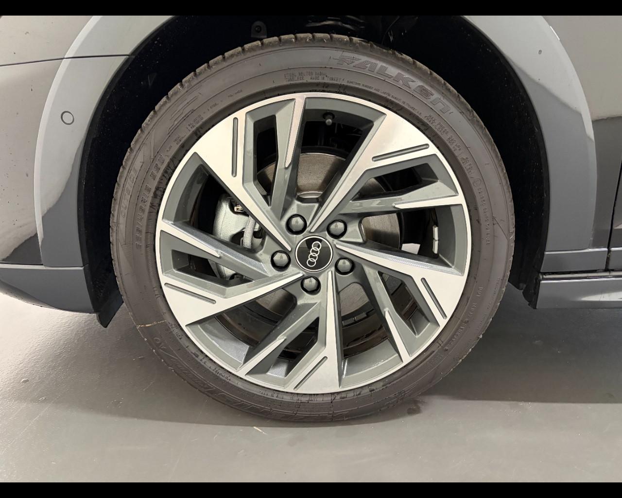 AUDI A3 ALLSTREET 40 TFSIe S-TRONIC IDENTITY CONTRAST