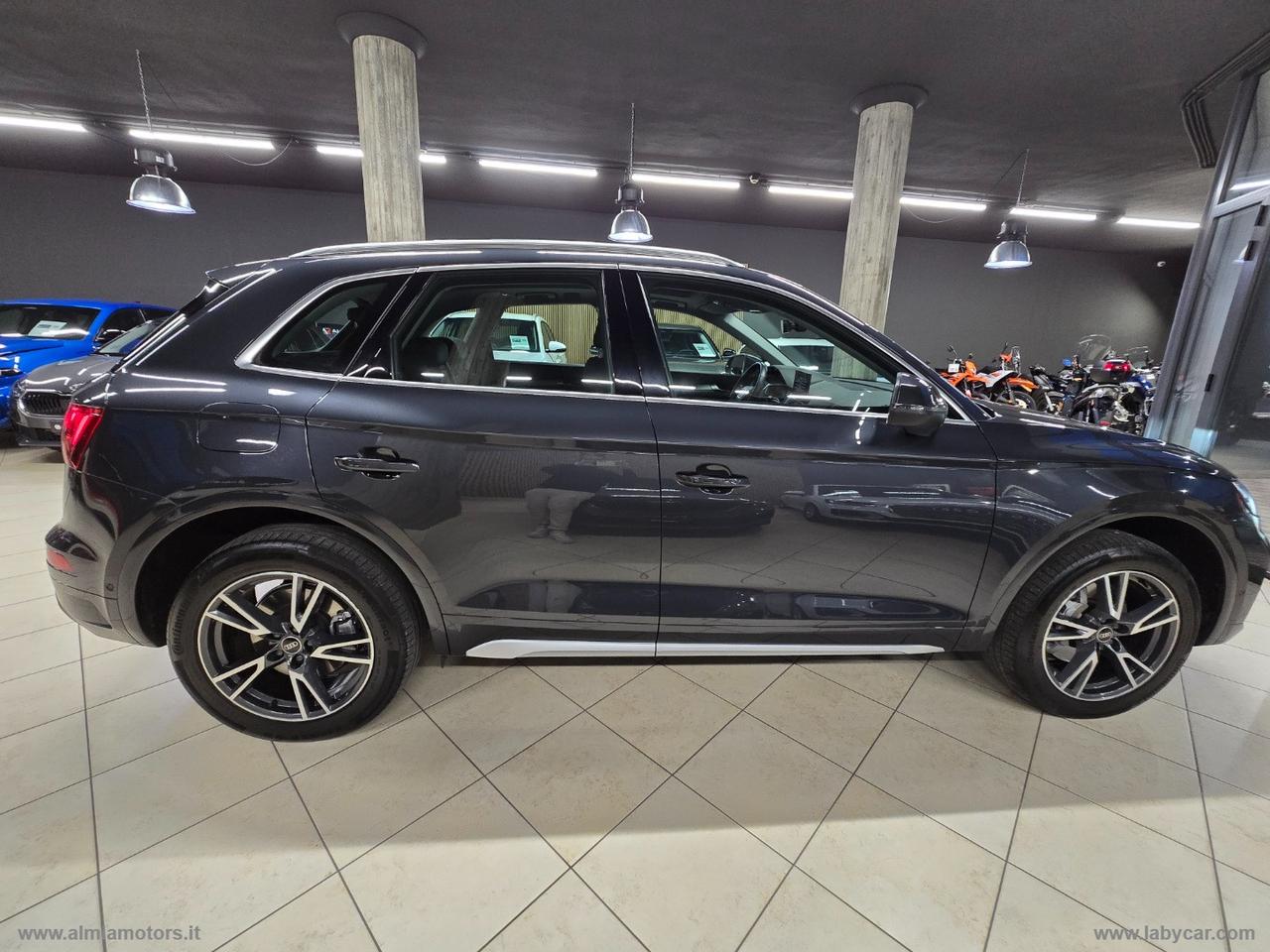 AUDI Q5 40 TFSI quattro S tronic Business Adv