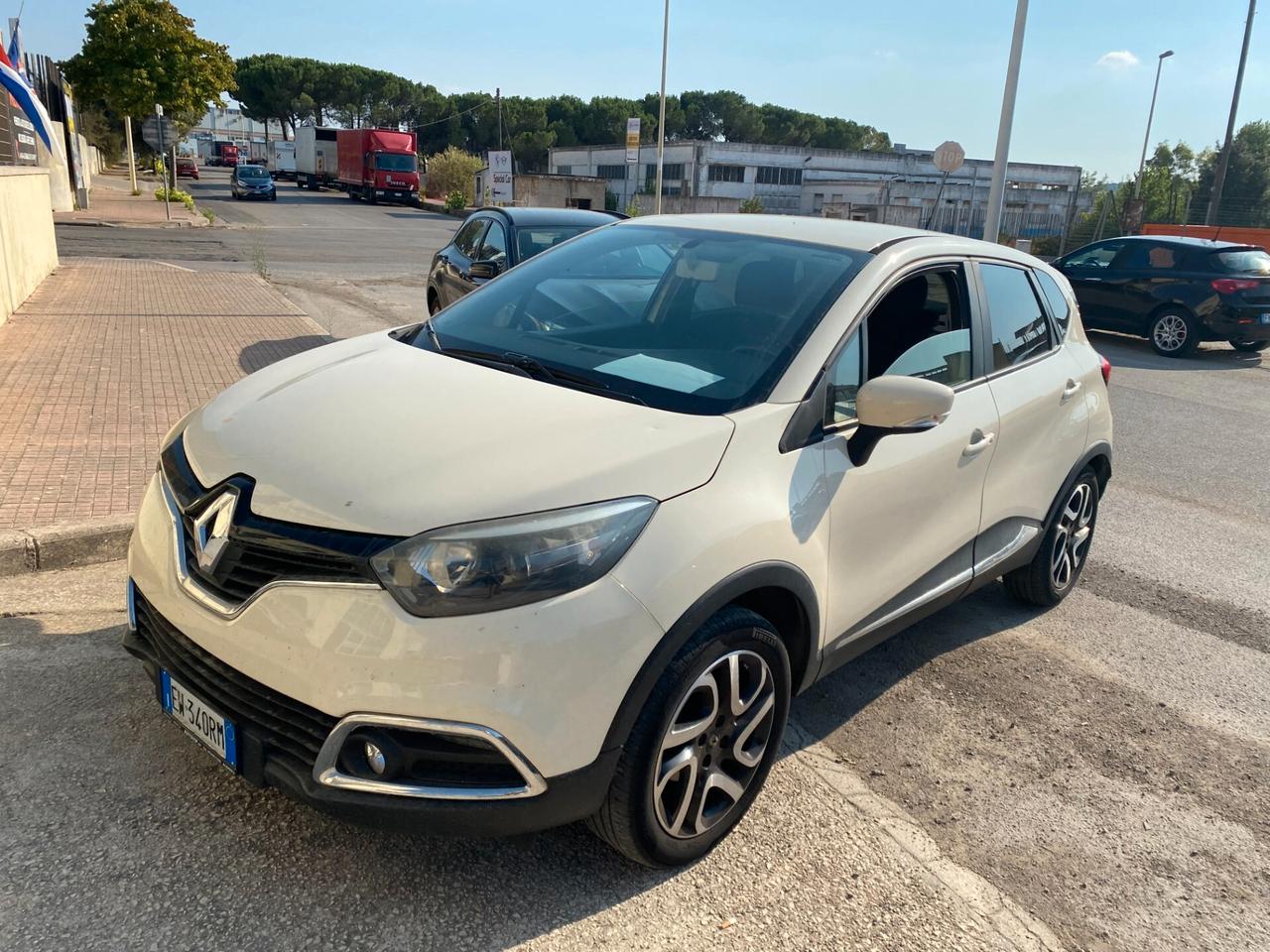 Renault Captur BENZINA 97 MILA KM 2014