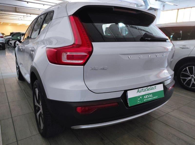 Volvo XC40 (2017-->) D3 Geartronic Momentum