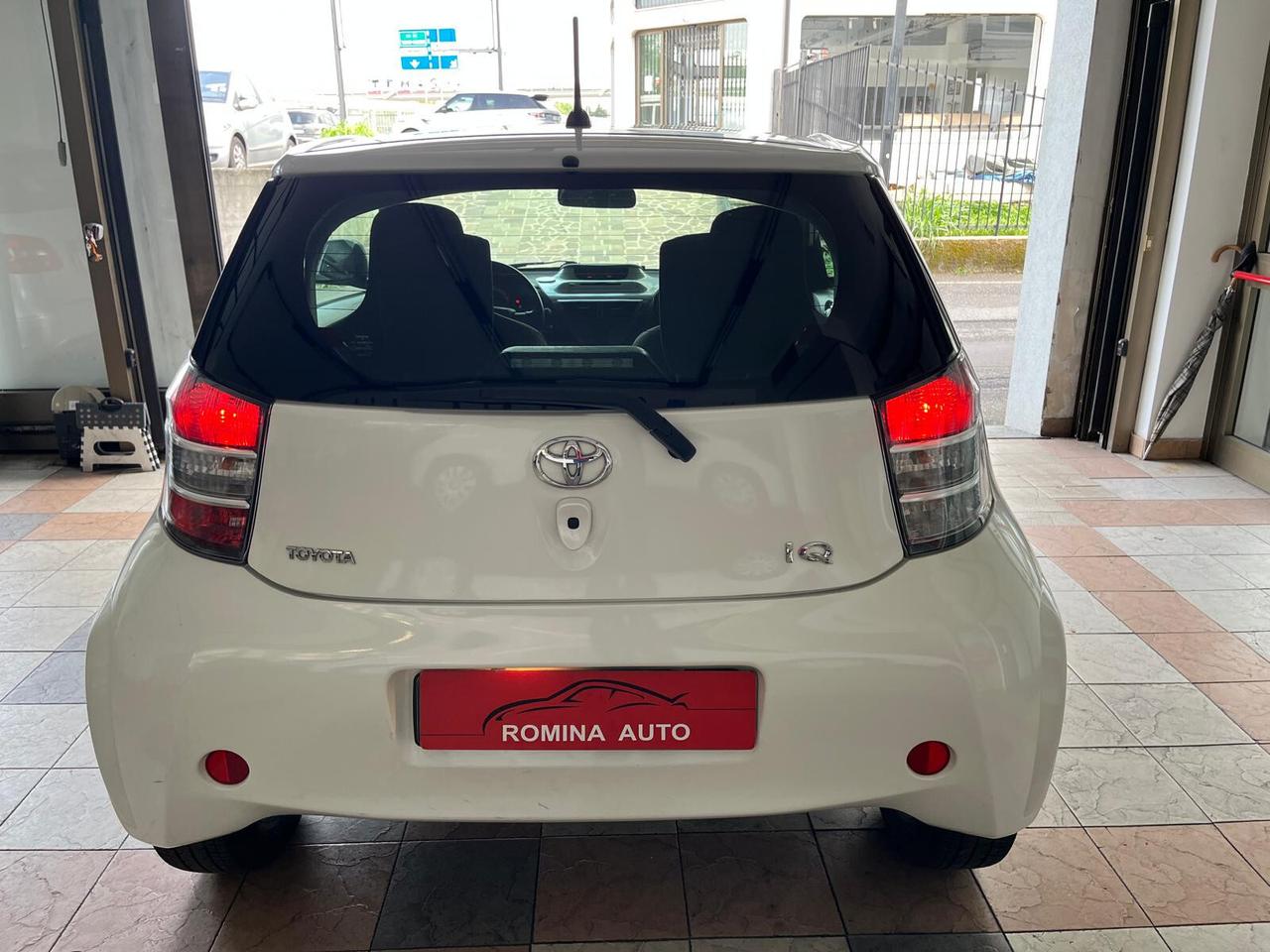 Toyota iQ 1.0