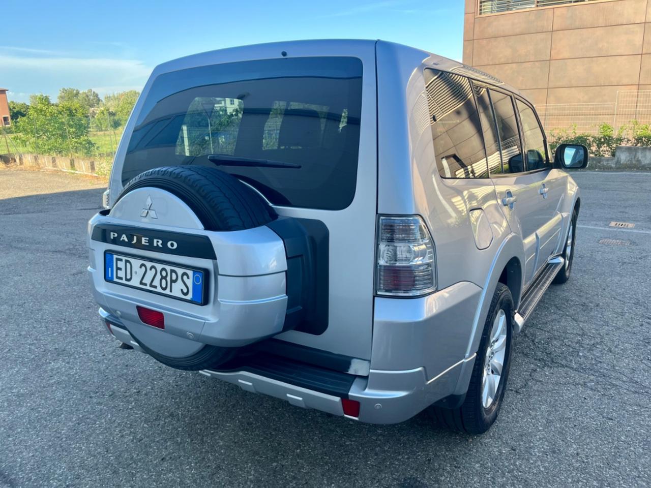 Mitsubishi Pajero 3.2 DI-D aut. Instyle 119.000km 2010 perfetta