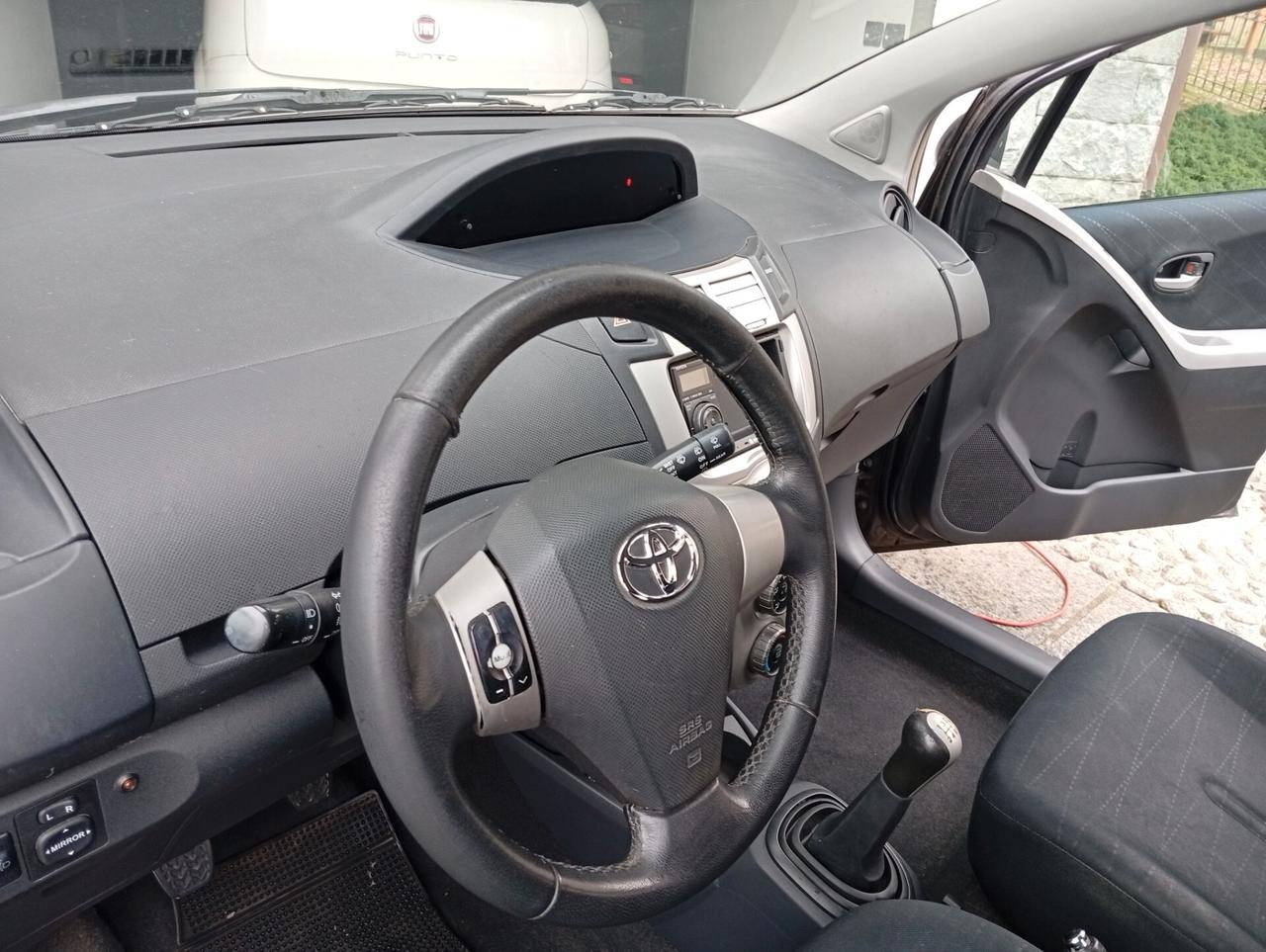 Toyota Yaris 1.3 5 porte Sol