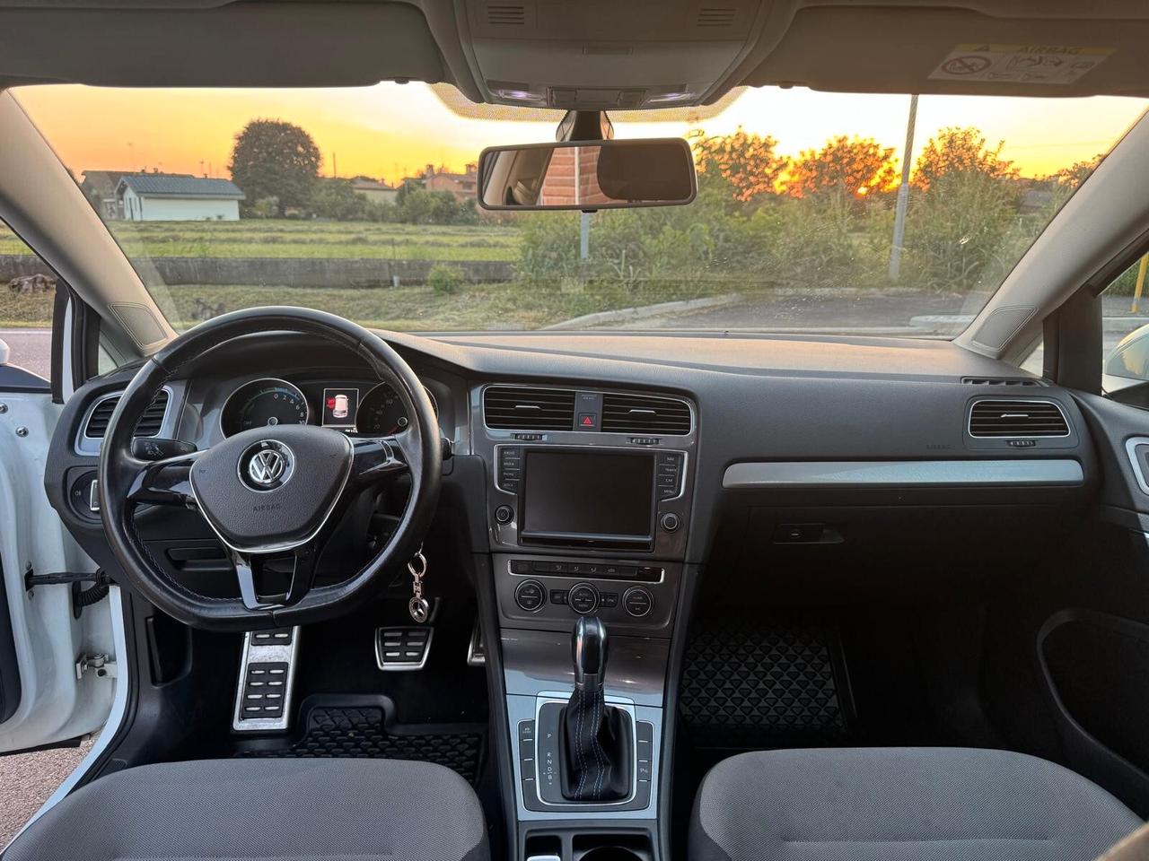 Volkswagen Golf e-Golf 115 CV