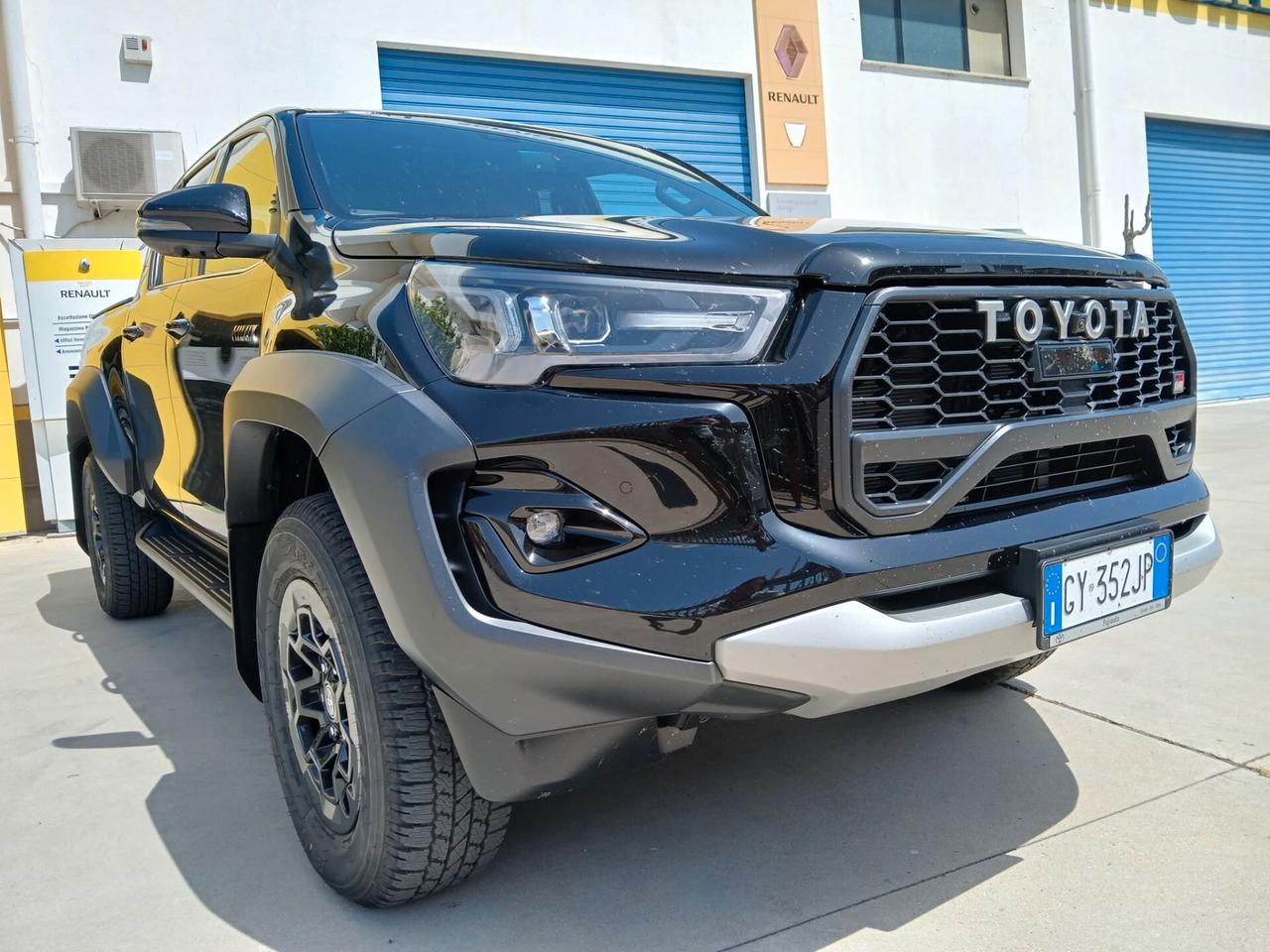 Toyota HiLux GR Sport II 2.800 D-4D 204cv A/T 4WD