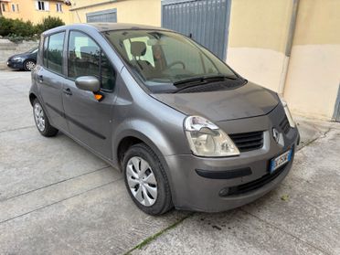 Renault Modus 1.5 dCi 70CV Saint Tropez
