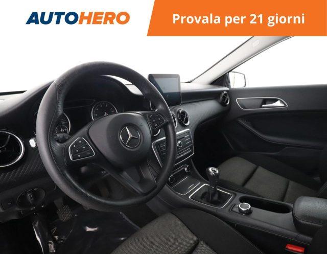 MERCEDES-BENZ GLA 180 Business