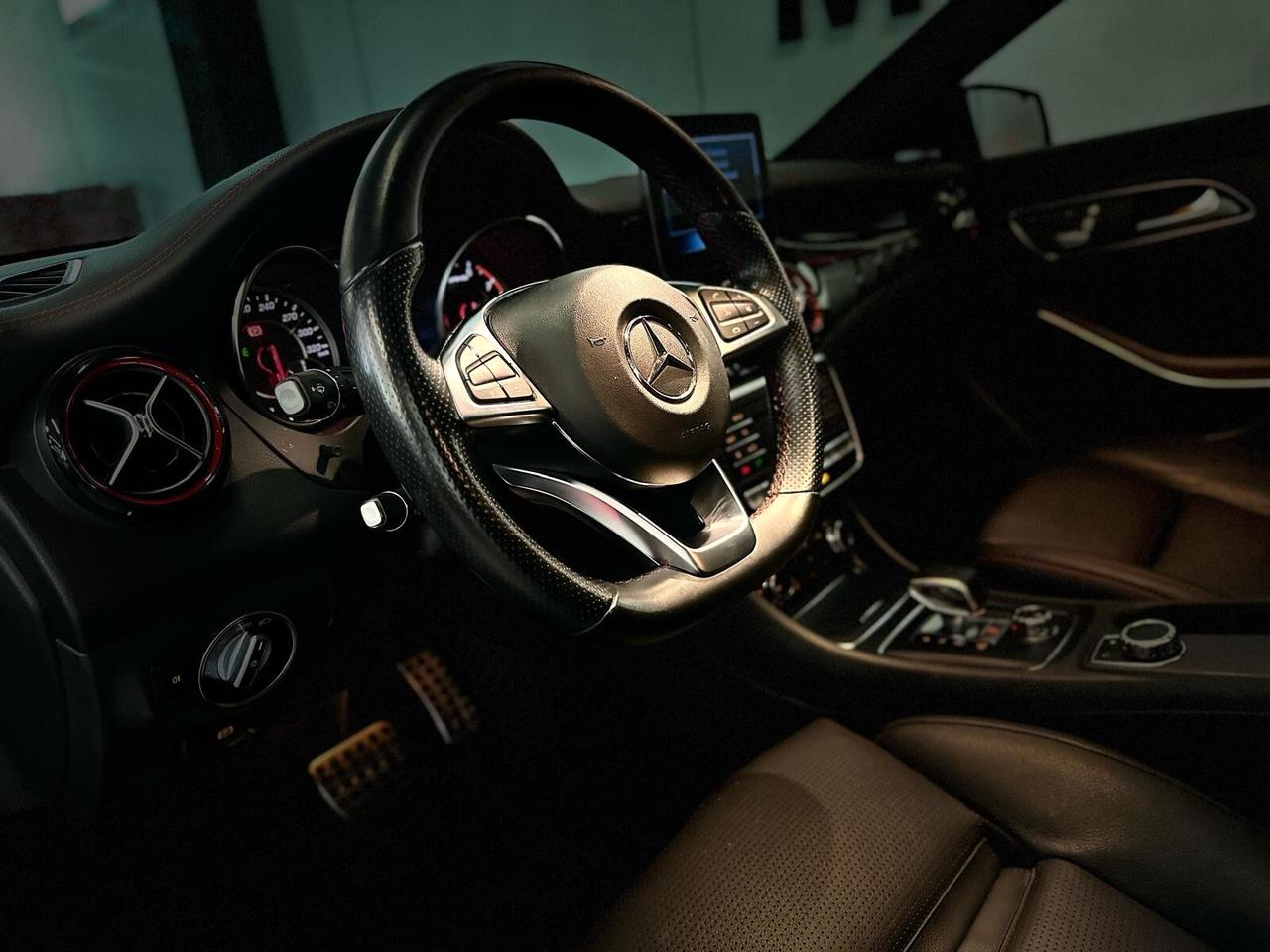 MERCEDES-BENZ CLA 45 AMG SHOOTING BRAKE 4MATIC 381CV FULL PACCHETTO NIGHT AMG