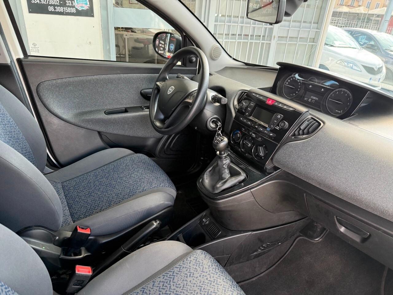 Lancia Ypsilon 1.0 FireFly 5 porte S&S Hybrid Ecochic Silver - AZIENDALE NEOPATENTATI