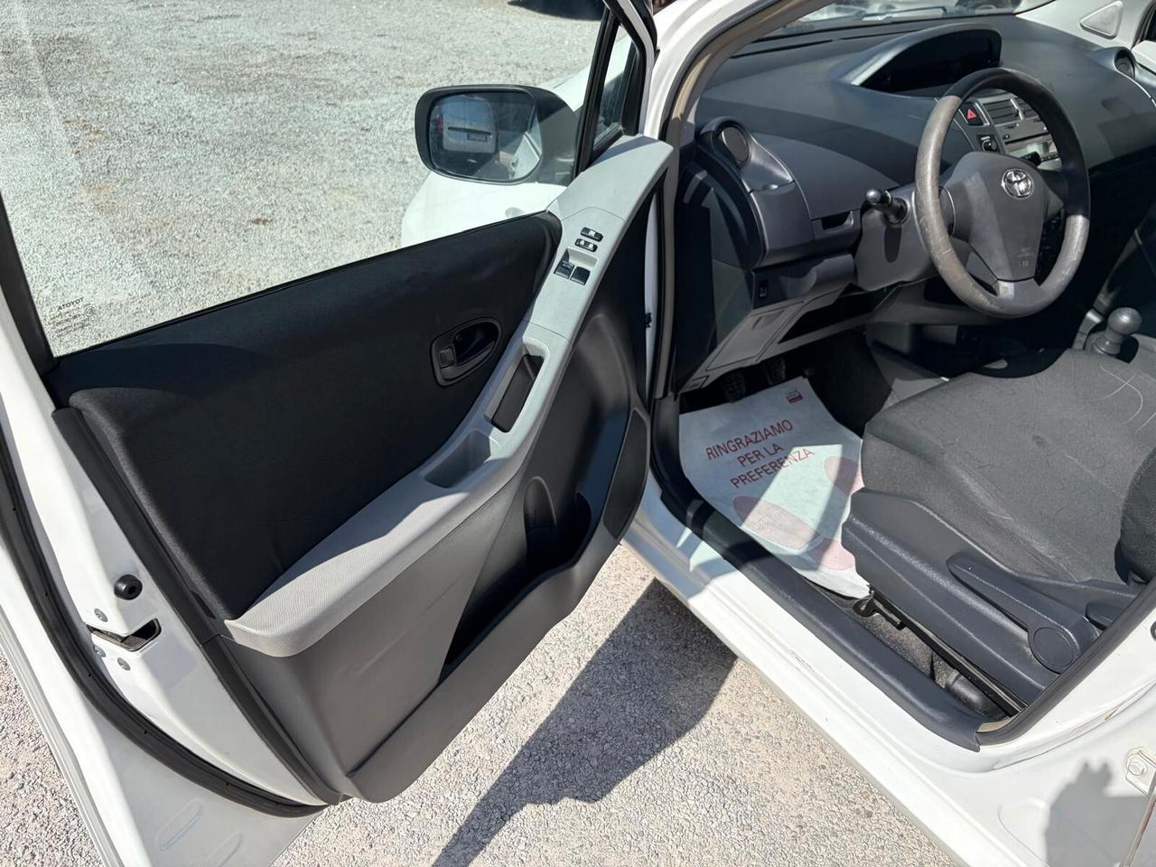 Toyota Yaris 1.0 COMPRESO PASSAGGIO&GARANZIA