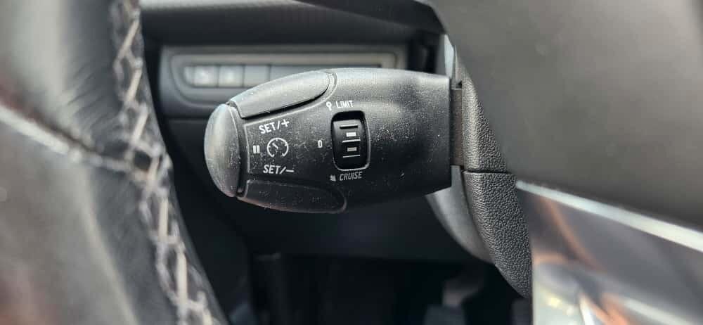 Peugeot 208 BlueHDi 75cv Allure