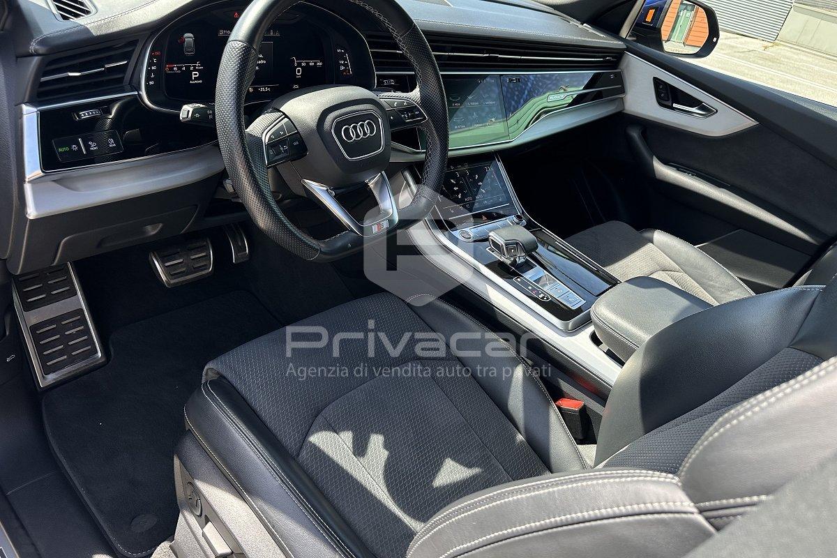 AUDI Q8 55 TFSI quattro tiptronic