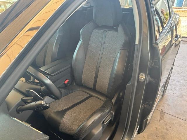 Peugeot 3008 BlueHDi 130 S&S EAT8 2019