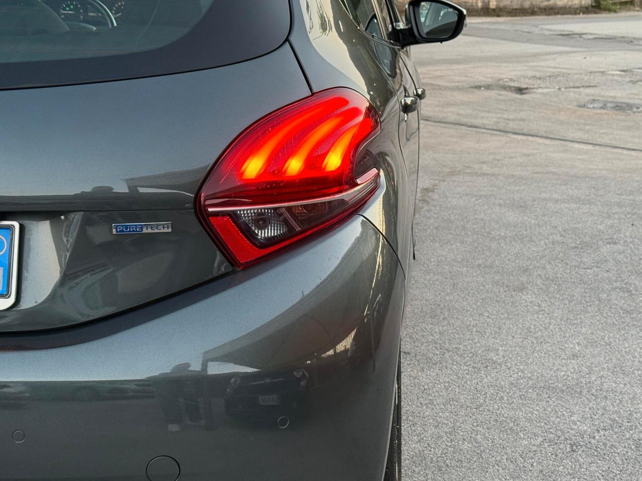 Peugeot 208 1.2 Benzina 82 CV Allure