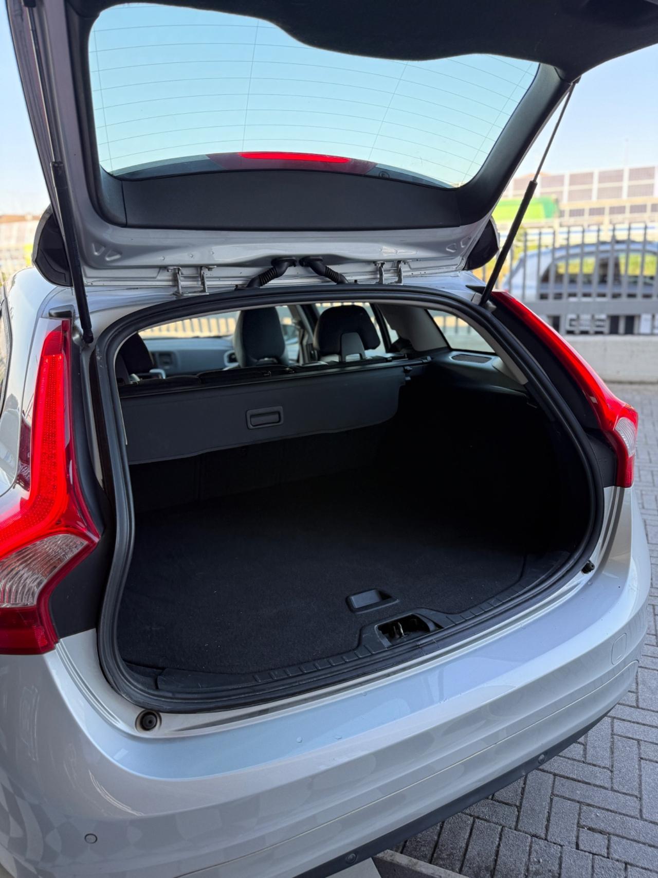 Volvo V60 D3 Geartronic Summum