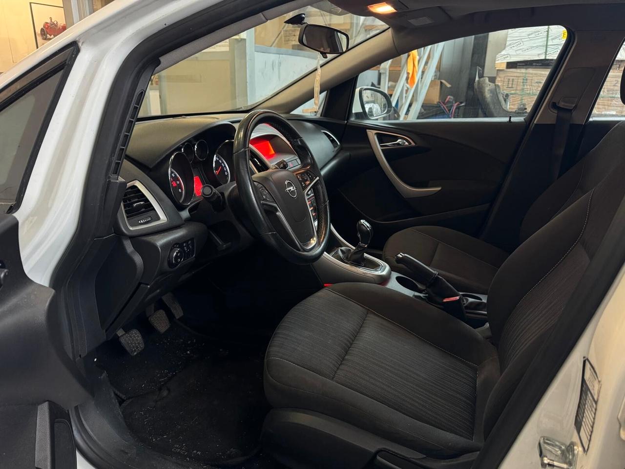 Opel Astra 1.4 Turbo 140CV Sports Tourer GPL Tech Elective