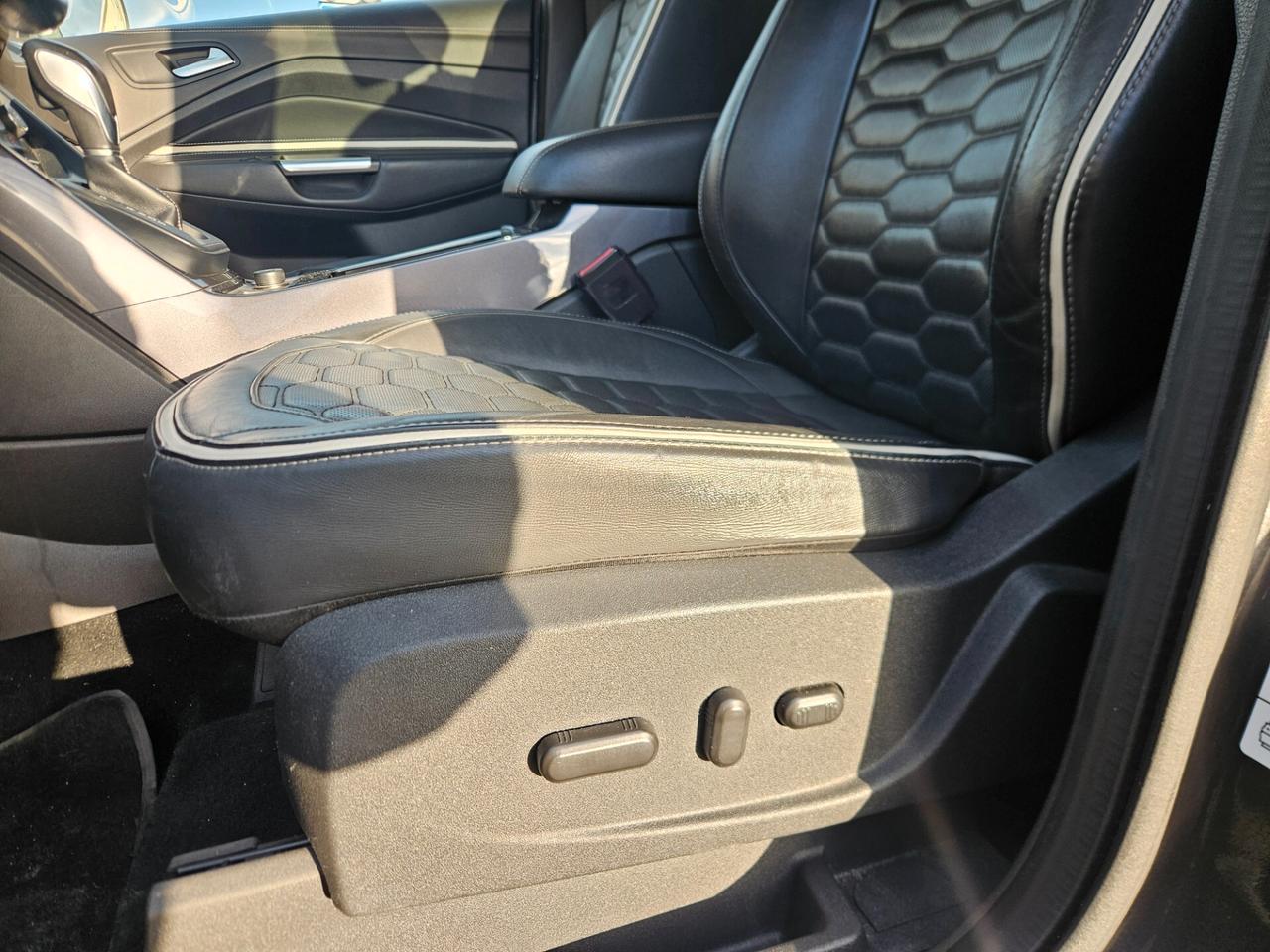 Ford Kuga 2.0 TDCI 150 CV S&S 4WD Powershift Vignale