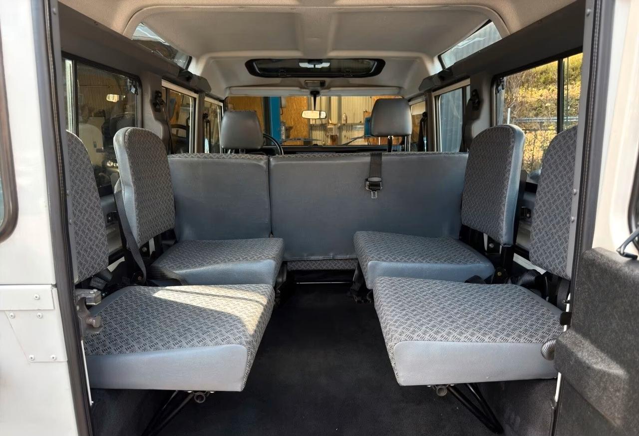 Land Rover Defender 110 E Station Wagon 10 POSTI! ARIA