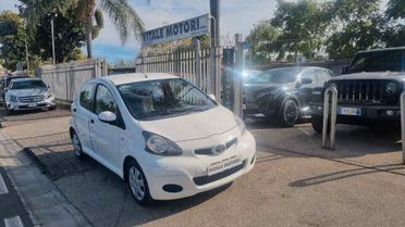 Toyota Aygo 1.0 VVT-i 5 porte 68 CV