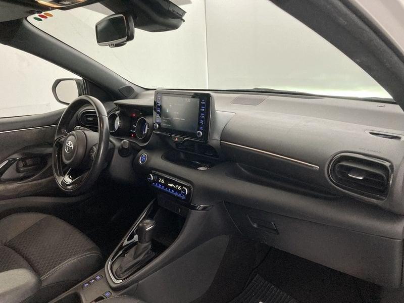 Toyota Yaris Hybrid Lounge MY22