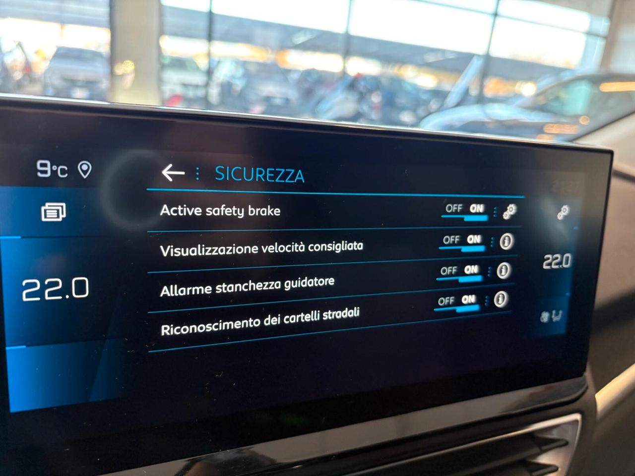 Peugeot 3008 ALLURE PACK BlueHDi 130 6mt SPOTICAR