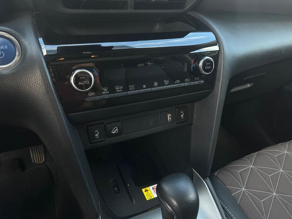 Toyota Yaris Cross 1.5h Lounge awd-i 116cv e-cvt