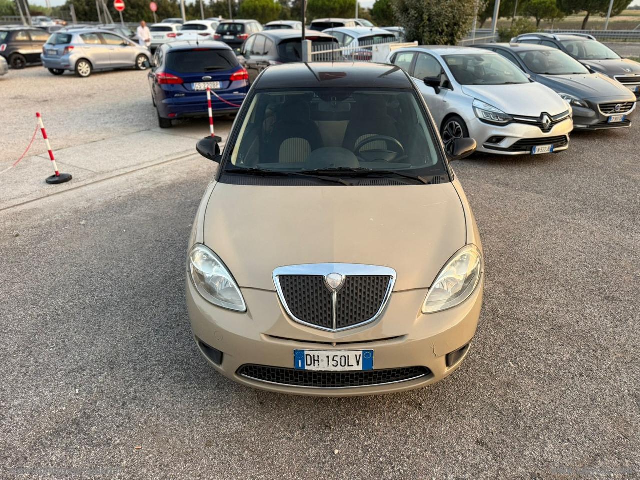 LANCIA Ypsilon 1.4 Oro