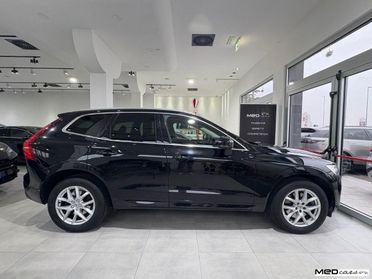 VOLVO - XC60 - B4 AWD Geartronic Momentum