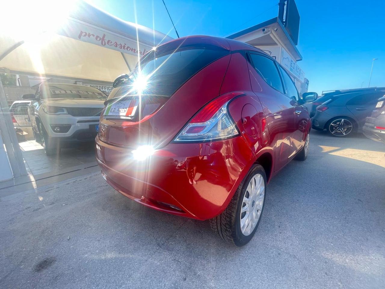Lancia Ypsilon 1.2 69 CV 5 porte GPL Ecochic Gold