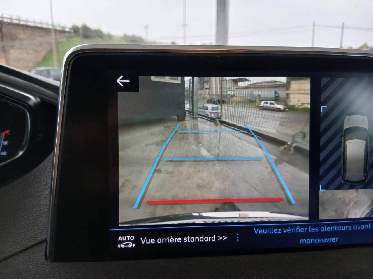 Peugeot 3008 BlueHDi 130 S&S Business