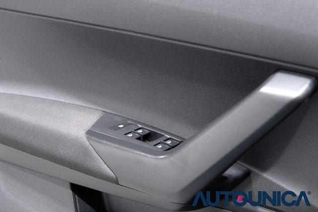 VOLKSWAGEN Polo 1.0 TSI DSG LIFE AUTOMATICA NEOPATENTATI