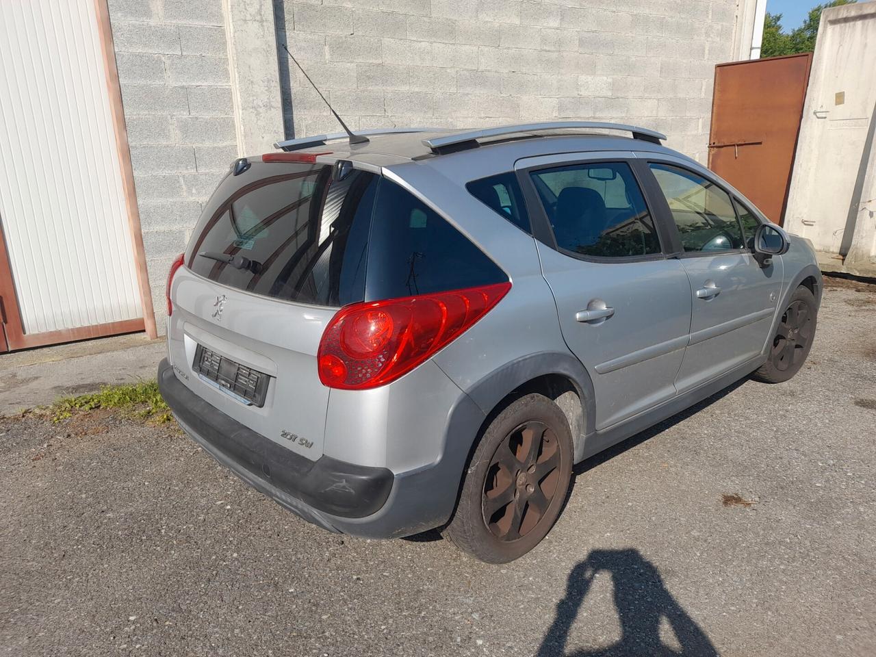 Peugeot 207 1.6 HDi 90CV SW ONE Line radiata