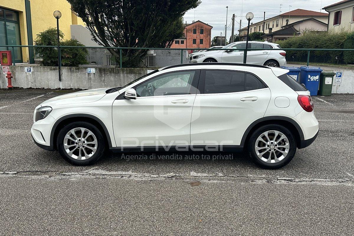 MERCEDES GLA 180 d Business