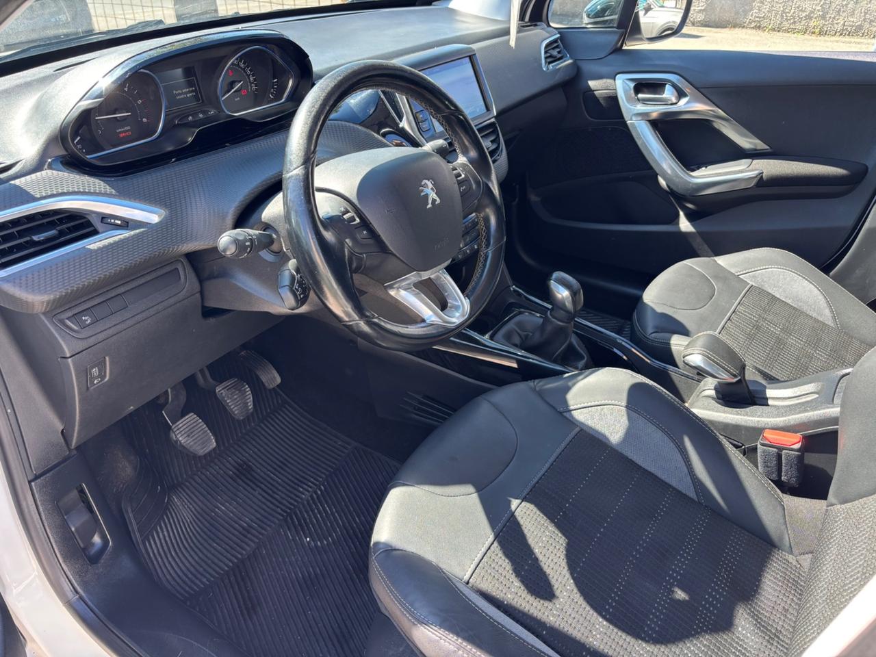 PEUGEOT 2008 1.6HDI 100CV ALLURE FULL NUOVISSIMA