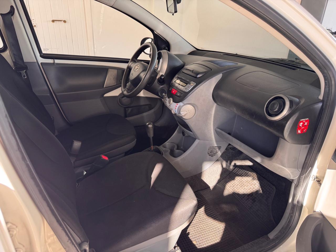 Toyota Aygo 1.0 12V VVT-i 5 porte Sol Connect