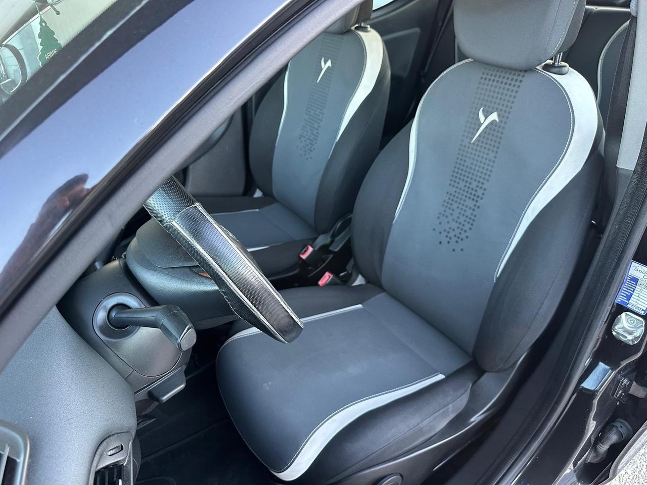 Lancia Ypsilon 0.9 TwinAir 85 CV 5 porte Metano Ecochic Elefantino