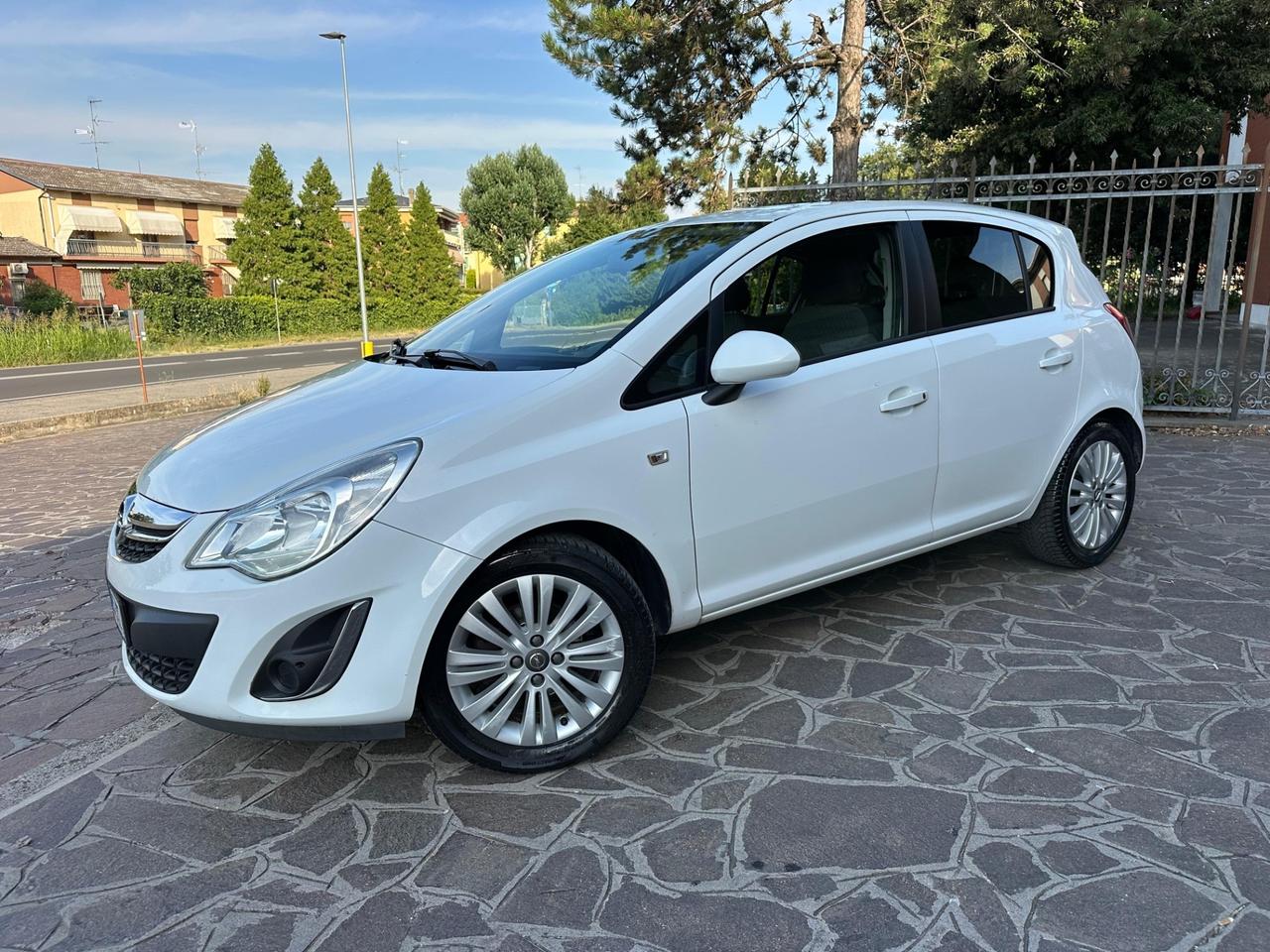Opel Corsa 1.2 85CV 5 porte GPL-TECH Edition