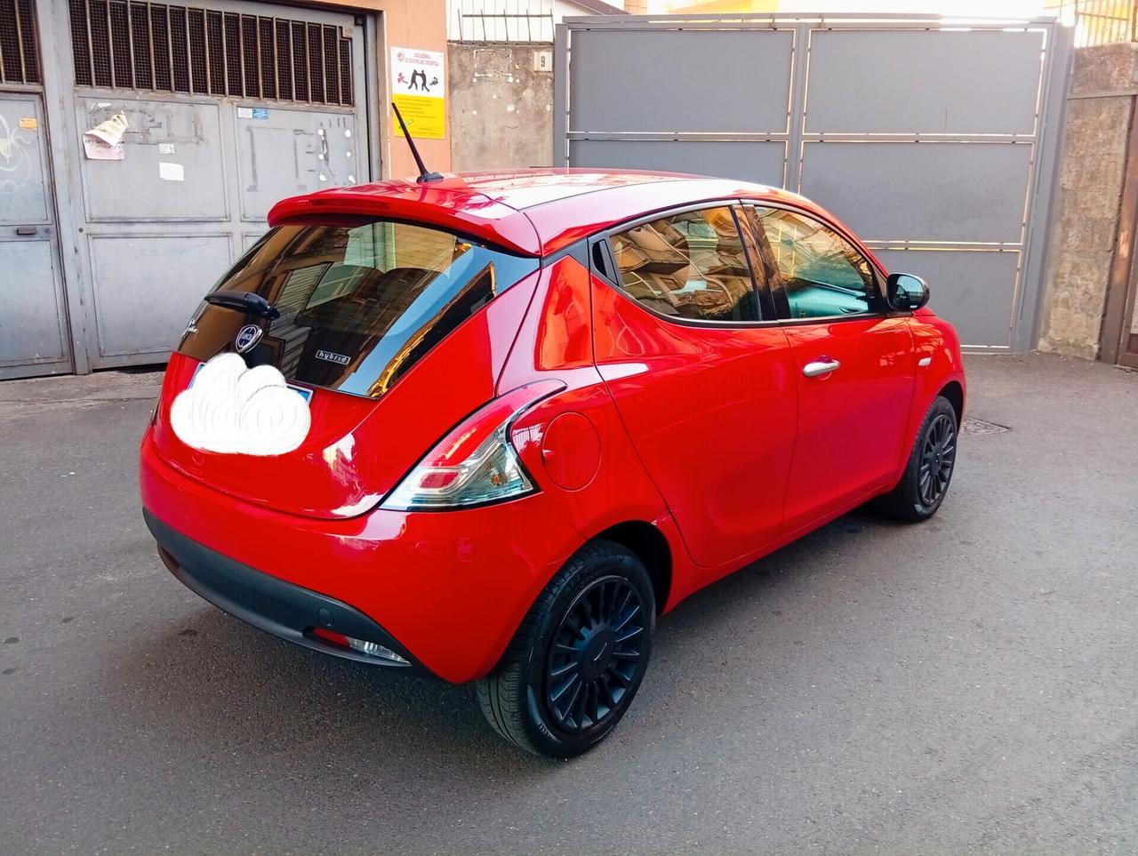 Lancia Ypsilon