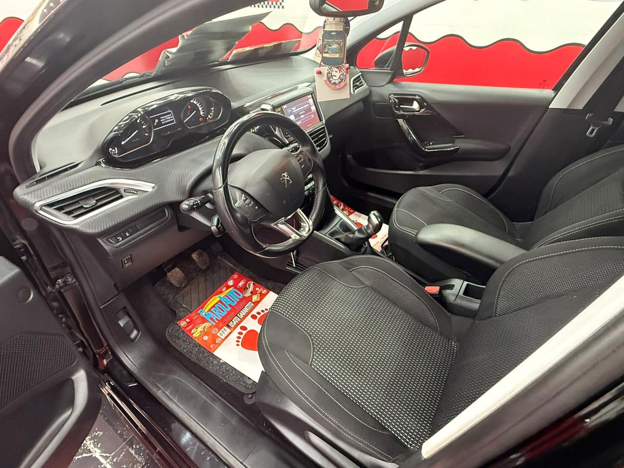 Peugeot 208 1.2 PureTech 82cv Allure - 2016