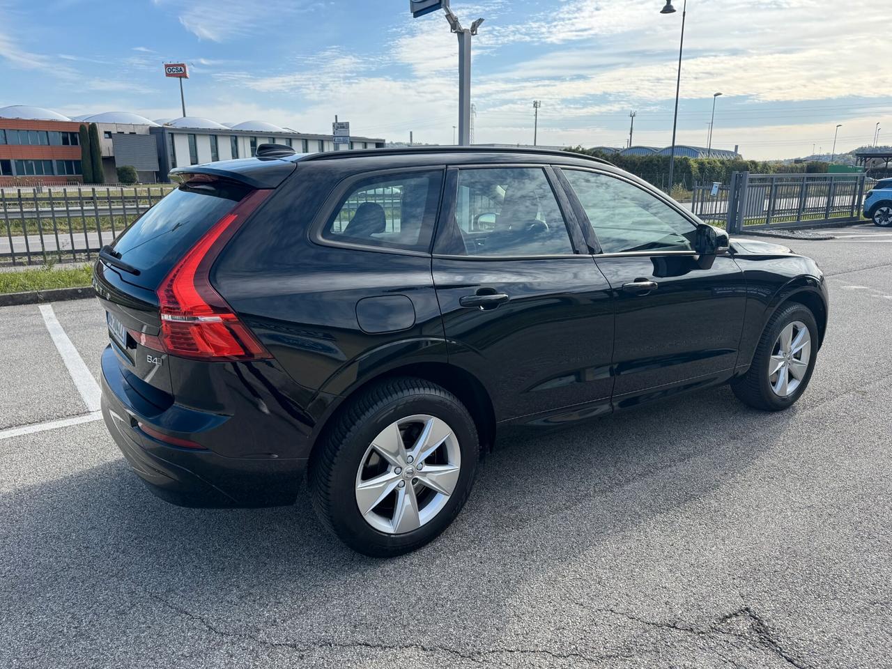 Volvo XC60 B4 AWD (Diesel/Hybrid) Business Plus