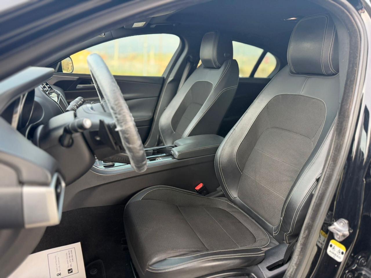 Jaguar XE 2.0 D Turbo R-Sport