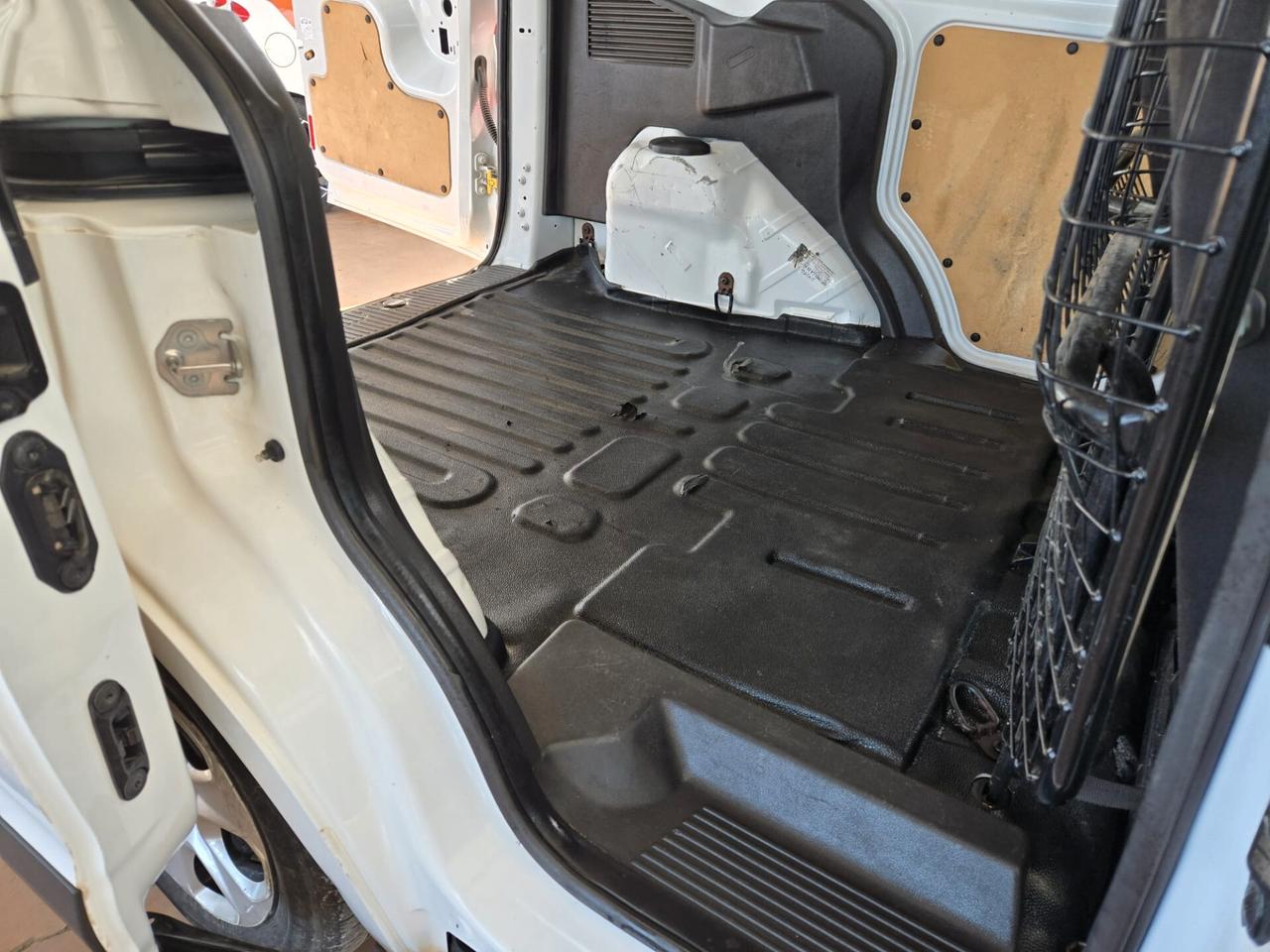 Ford Tourneo Courier 1.5 TDCI 95 CV Titanium