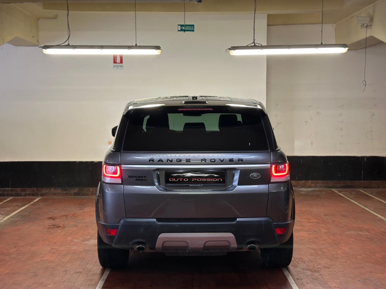 Land Rover Range Rover Sport 3.0 HSE Distronic Plus