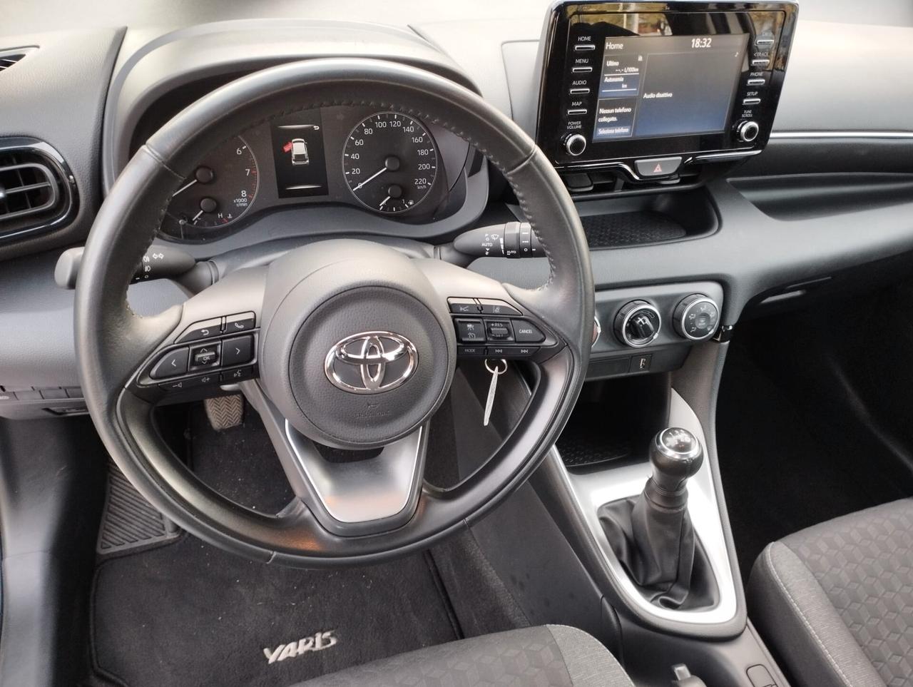 Toyota Yaris 1.0 Business ideale per neopatentati