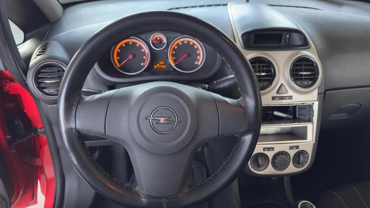 Opel Corsa 1.2 3 porte Sport