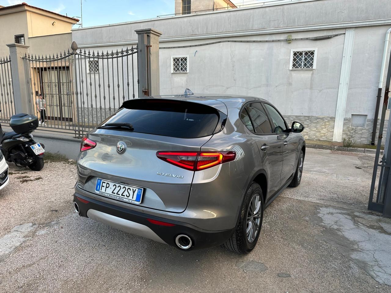 Alfa Romeo Stelvio 2.2 Turbodiesel 210 CV AT8 Q4 E