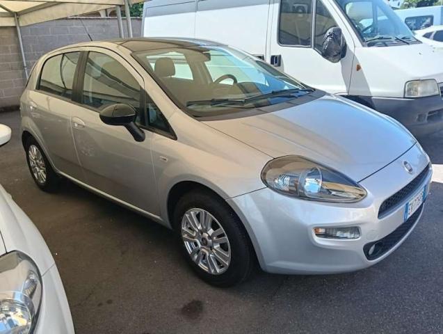 Fiat Punto Punto III 2012 5p 1.2 Lounge E6